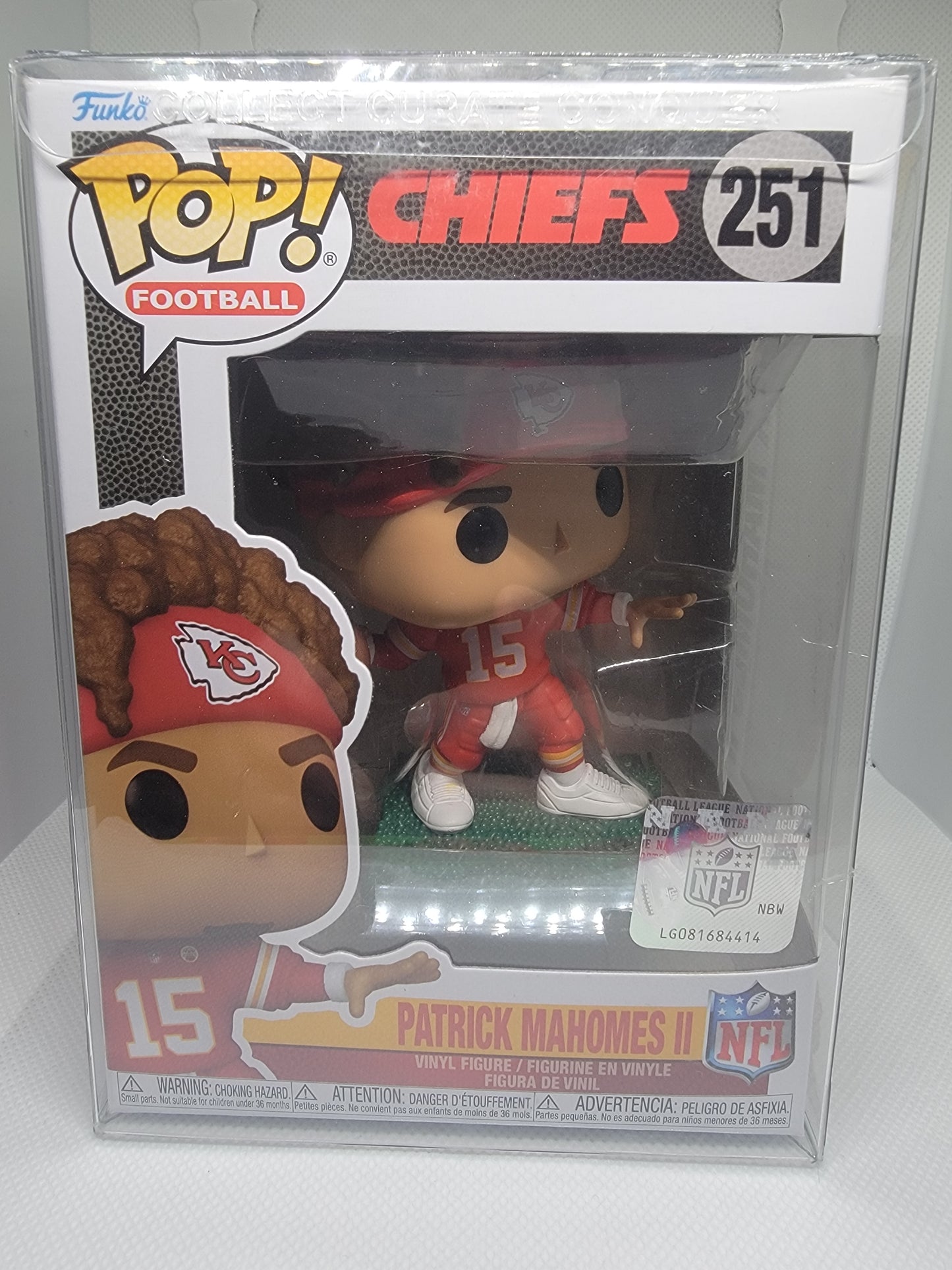Funko Pop #251 NFL Patrick Mahomes || with pop protector