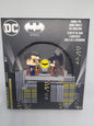 Funko pop DC Batman and Gordon with GITD Nat Signal Enamel Pin LE 1000 (SPO Exclusive)